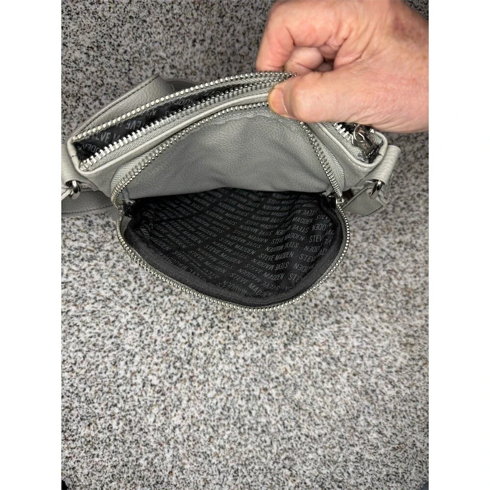 Steve Madden Crossbody Bag Womens Gray Quilted Double Zip Adjustable Strap - Picture 12 of 15